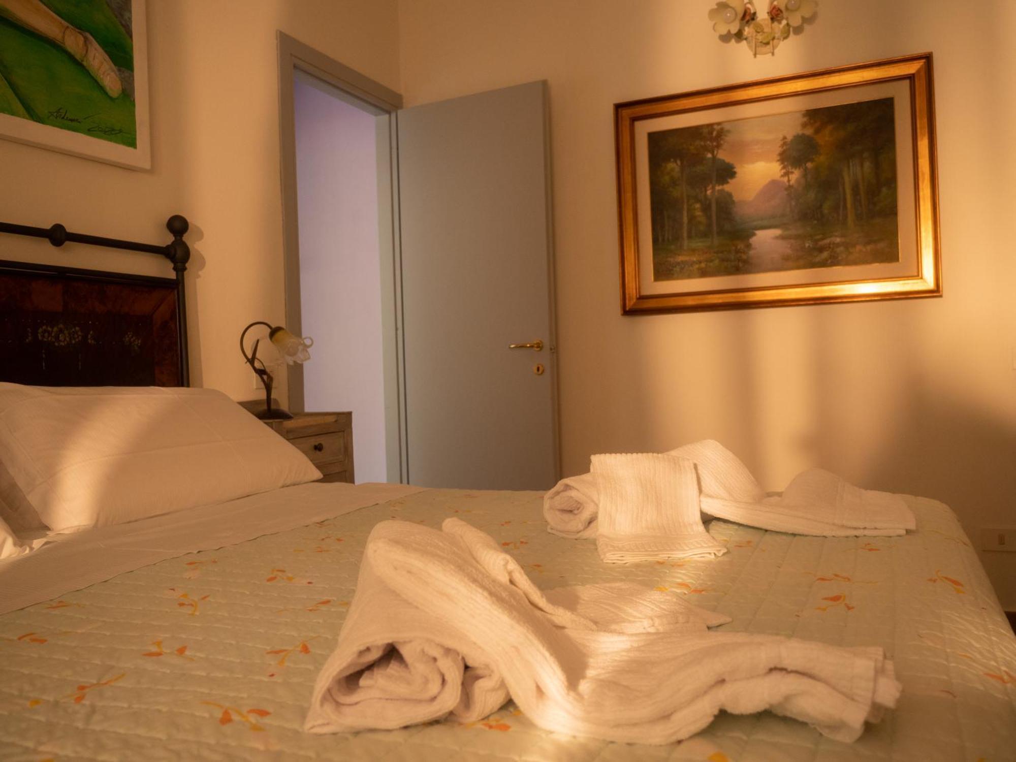 Lacelletta Country House ウルビーノ エクステリア 写真